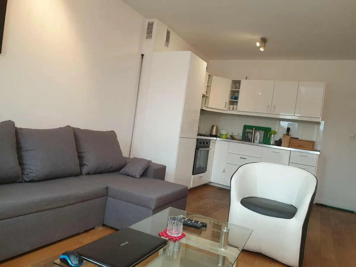Apartmán Rondo Wiatraczna 10 Min To City Center 7 Min To River Varšava 0*,  Polsko